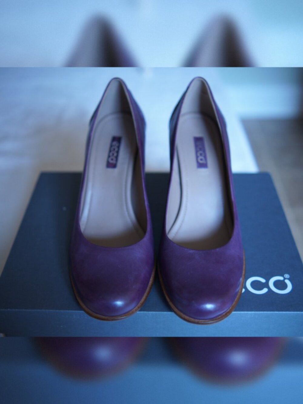 ECCO Leather Round Toe Block Heel Pumps in Purple - Size 39 (US 8 - 8.5)